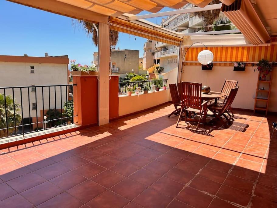Benalmadena Costa Malaga Apartamento Muy Acogedor Con Vistas Al Mar Terraza Gigante Para Verano E Invierno Parking Exterior photo